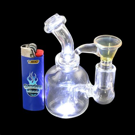 Elegant Glass Water Pipe .